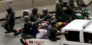 Opositores arrestados a 48 horas de la juramentación de Maduro